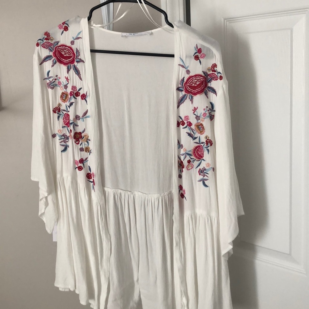 white flowered kimono